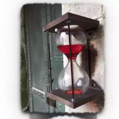 Votre temps… leur argent : Clepsydre