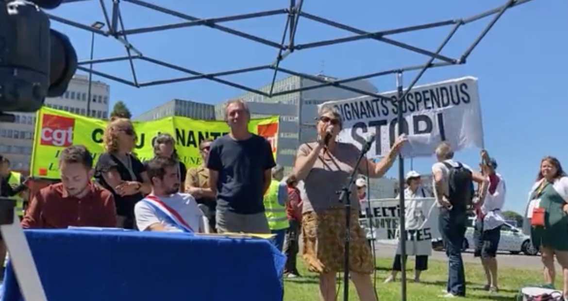 8 juillet 2022 devant l'Hôpital de Nantes - audition des personnels hospitaliers qui témoignent